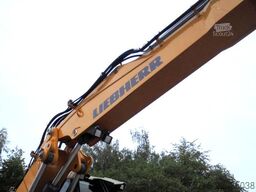 Liebherr A 918 Compact