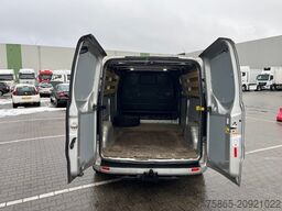 Ford Transit Custom 320 / 2.0 TDCI / L2H1 Limited / ...