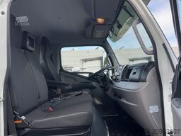 FUSO 6C18 4WD FG Dreiseitenkipper Klima PDC LED