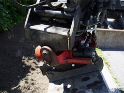 Volvo ECR88D with tilt and two buckets. Only 4700 hours