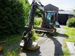 Volvo ECR58F with tilt and two buckets. Only 3,035 hours