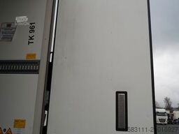 SCHMITZ CARGOBULL REFRIGERATED / FLOWER / THERMO KING / SLX 300 /