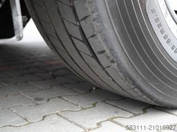 SCHMITZ CARGOBULL REFRIGERATED / FLOWER / THERMO KING / SLX 300 /