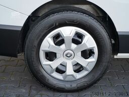 RENAULT TRAFIC III / BUS / 9 MIEJSC / PIERWSZY W?A?CICIE