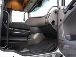 DAF XF 480 E6 6x2 / Lamberet refrigerator