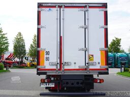 Mercedes-Benz Actros 2546 / Lecapitaine refrigerator