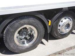 Mercedes-Benz Actros 2542 / GIGA cabin / Thermoking