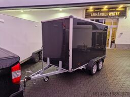 Variant schwarz breit stark gebremst