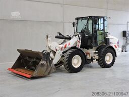 CATERPILLAR 908M + FORK