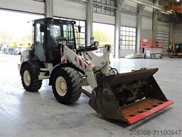 CATERPILLAR 908M + FORK