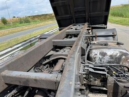 Mercedes-Benz Arocs 4848 8x8 tipper