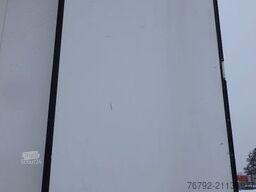 SCHMITZ CARGOBULL SKO 24/L V7 Doppelst./Trennwand vorber./617 Std.