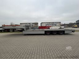 Burg 3-Achs Sattelauflieger Tieflader Schaustell