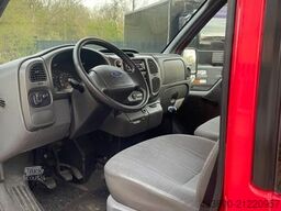 FORD Transit/mit Rollstuhl-Hebebühne