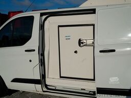 FORD TRANSIT / CH?ODNIA /  TRZY  ZABUDOWY IZOTERMICZN