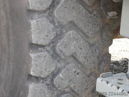 LIEBHERR L514 Radlader 10.500 Kg