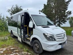 Mercedes-Benz Sprinter 516 Minibus – 17 Seats