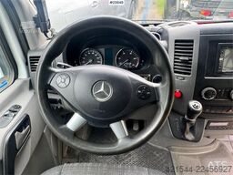 Mercedes-Benz Sprinter 516 Minibus – 17 Seats