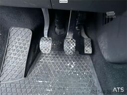 VW Caravelle – 7 seats with wheelchair lift