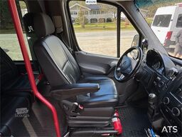 Mercedes-Benz Sprinter 519 Minibus – 21 seats – Two sets of tire