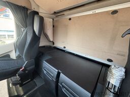 MERCEDES-BENZ Actros 2548*Container*Retarder*Liftachse*LBW*AHK