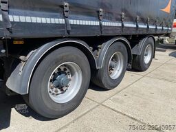 Pacton / Hard-Wood Floor / Steering Axle / 1x Lift Axl...
