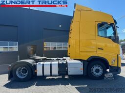 Volvo FH 460 GLOBETROTTER,IPARCOOL, 2 TANKS, 2 BEDS, ...