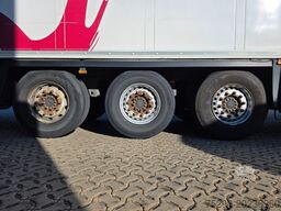SCHMITZ CARGOBULL SKO 24/L13.4 FP 45 COOL 8/  Doppelstock