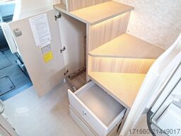 BÜRSTNER Lyseo Gallery TD 649 G Automatik - 180 PS