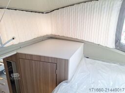 BÜRSTNER Lyseo Gallery TD 649 G Automatik - 180 PS