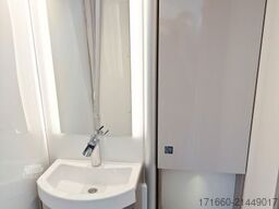 BÜRSTNER Lyseo Gallery TD 649 G Automatik - 180 PS