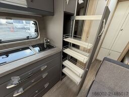 HOBBY De Luxe 545 KMF Mod. 2026 ausgestellt Garage,