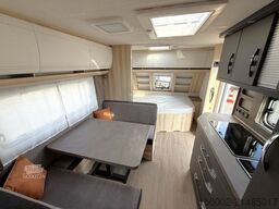 HOBBY De Luxe 545 KMF Mod. 2026 ausgestellt Garage,