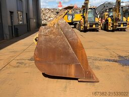 Caterpillar 966 / 972 G/H/K/M STD Bucket cutting edge