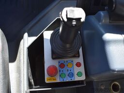 UNIMOG U300 VarioPilot Frontzapfwelle Anbauplatte