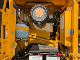 JCB 205
