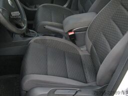 VW Touran 2,0 TDI Einsatzfahrzeug Strobel *TÜV NEU*