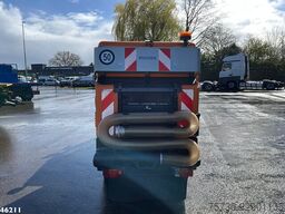 Bucher Citycat 2020 with 3-rd brush