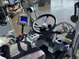 Bucher Citycat 2020 with 3-rd brush