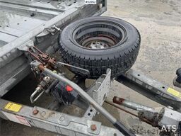 Brian James car trailer