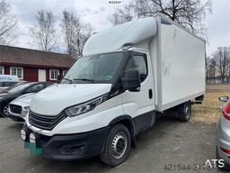 Iveco 35S16 box truck – 8 pallets – 111,000 km!