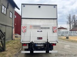 Mercedes-Benz Sprinter tractor unit with 2021 Freno-Air box trai