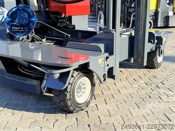 Combilift C4500 GAS TRIPLEX 8400 WIDE POSITIONER