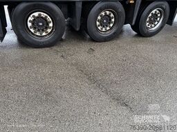 Schmitz Cargobull Semitrailer Curtainsider Mega