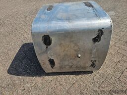 MAN Mercedes Actros - A6624703501 - Dieseltank  290...