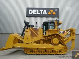 Caterpillar D8T