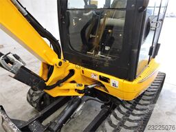 JCB 8025