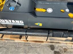 KOMATSU Mustang HM 702 Abbruchhammer / Abbruch