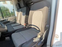 VOLKSWAGEN Crafter Kasten 35 L4H3 Hochdach KAM Navi Klima