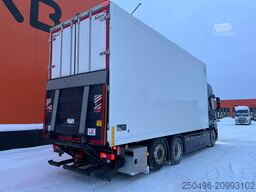 Scania R 520 6x2*4 MITSUBISHI TU100 / BOX L=7476 mm